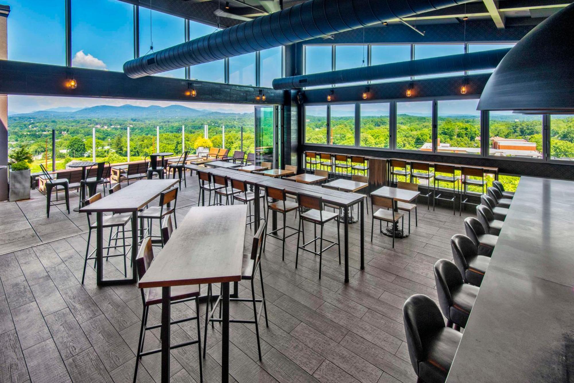 Doubletree By Hilton Asheville Downtown Exterior photo